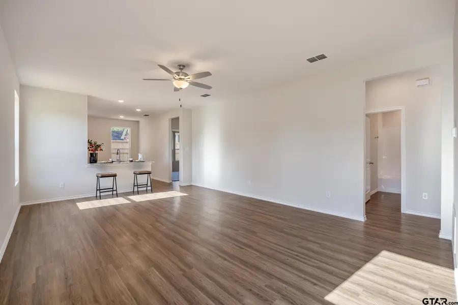 615 Park Central, Chandler, TX 75758 - #3