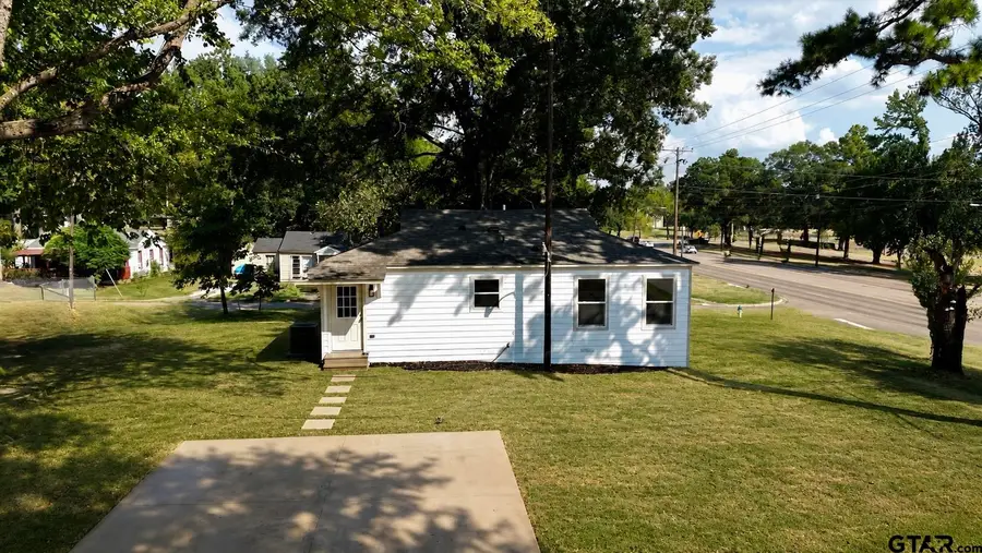 812 Sandlin Ave, Mount Pleasant, TX 75455 - #3