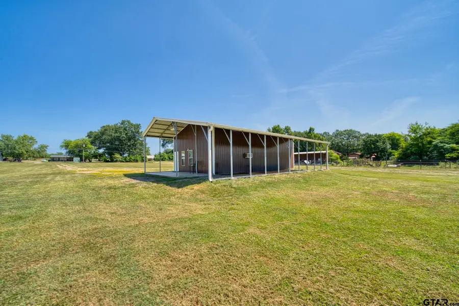 3324 Smelley Rd, Longview, TX 75605 - #2