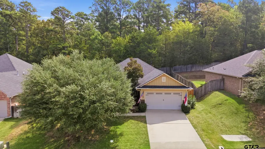 8418 Lakeway Dr, Tyler, TX 75703 - #2