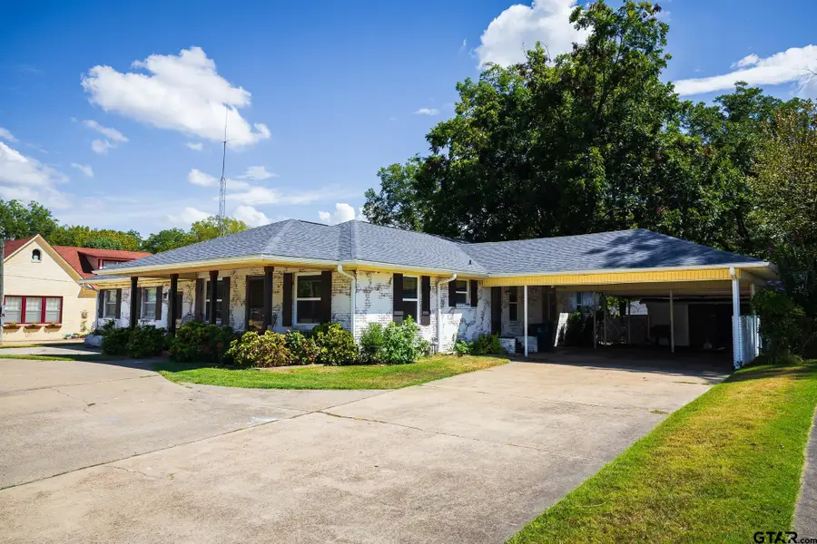 414 E 1st St, Mount Pleasant, TX 75455 - #2