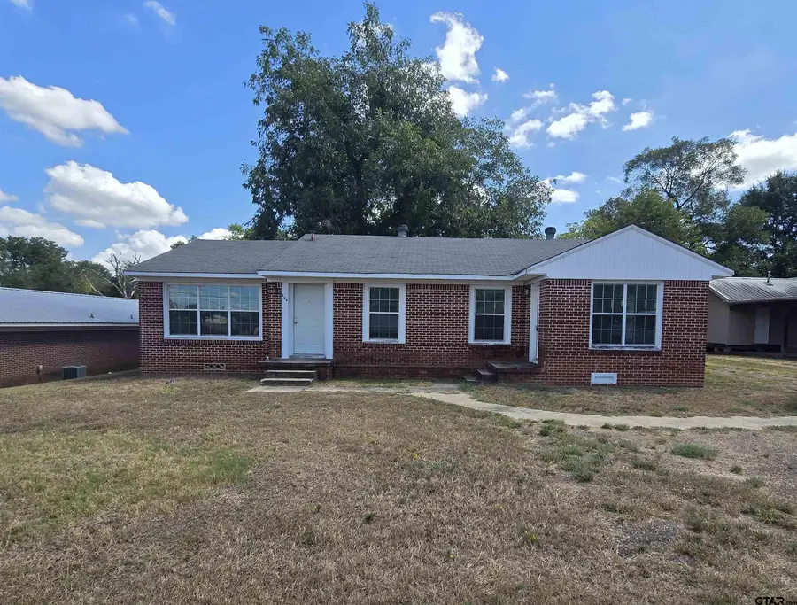 326 Hill Ave, Pittsburg, TX 75686 - #2