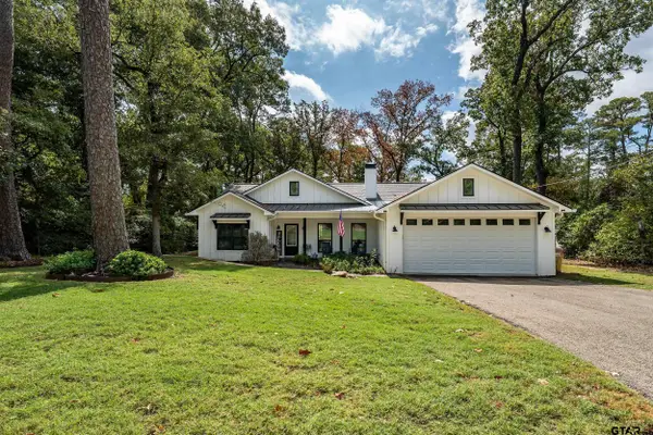 186 Pleasant Hill Ln, Holly Lake Ranch, TX 75765
