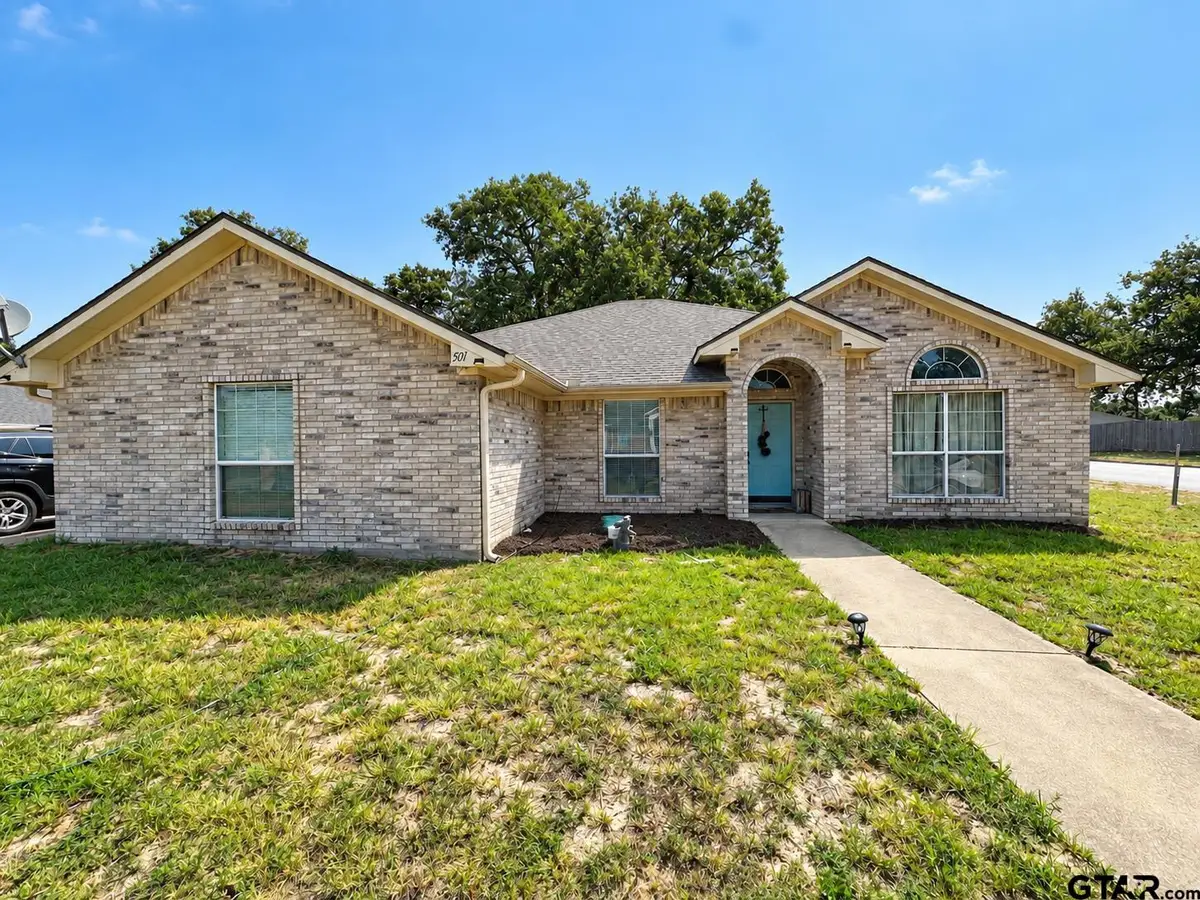 501 Noah Ln, Lindale, TX 75771 - #1