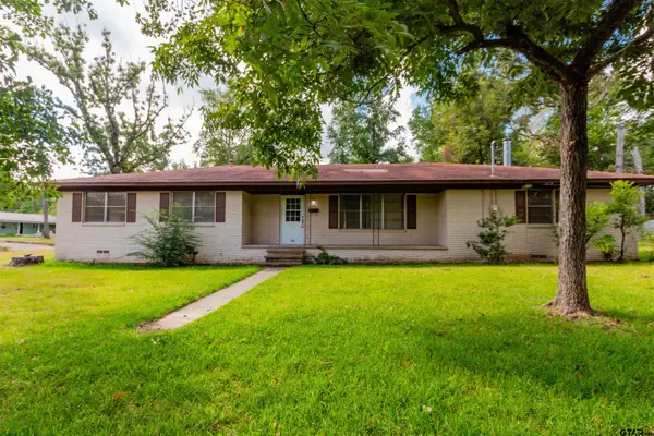 101 Leland Dr, Athens, TX 75751
