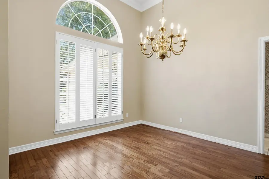 3403 Pinecreek Dr., Tyler, TX 75707 - #3