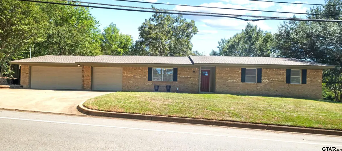 2318 Donnybrook Ave., Tyler, TX 75701 - #1
