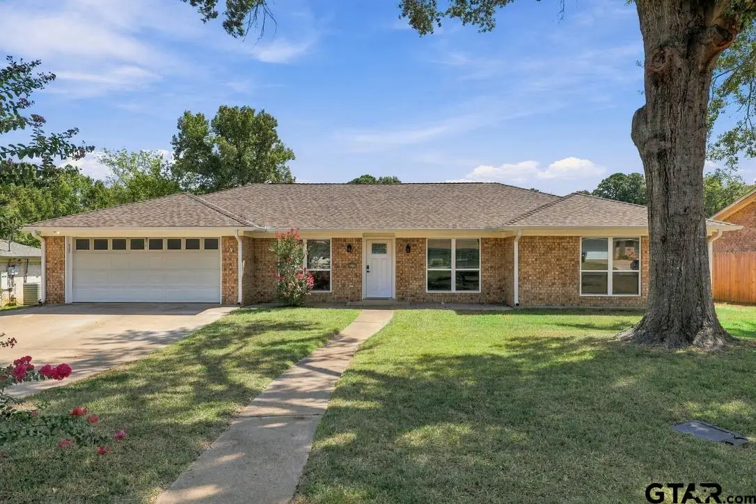 3724 Linda Kaye Dr., Longview, TX 75604 - #1