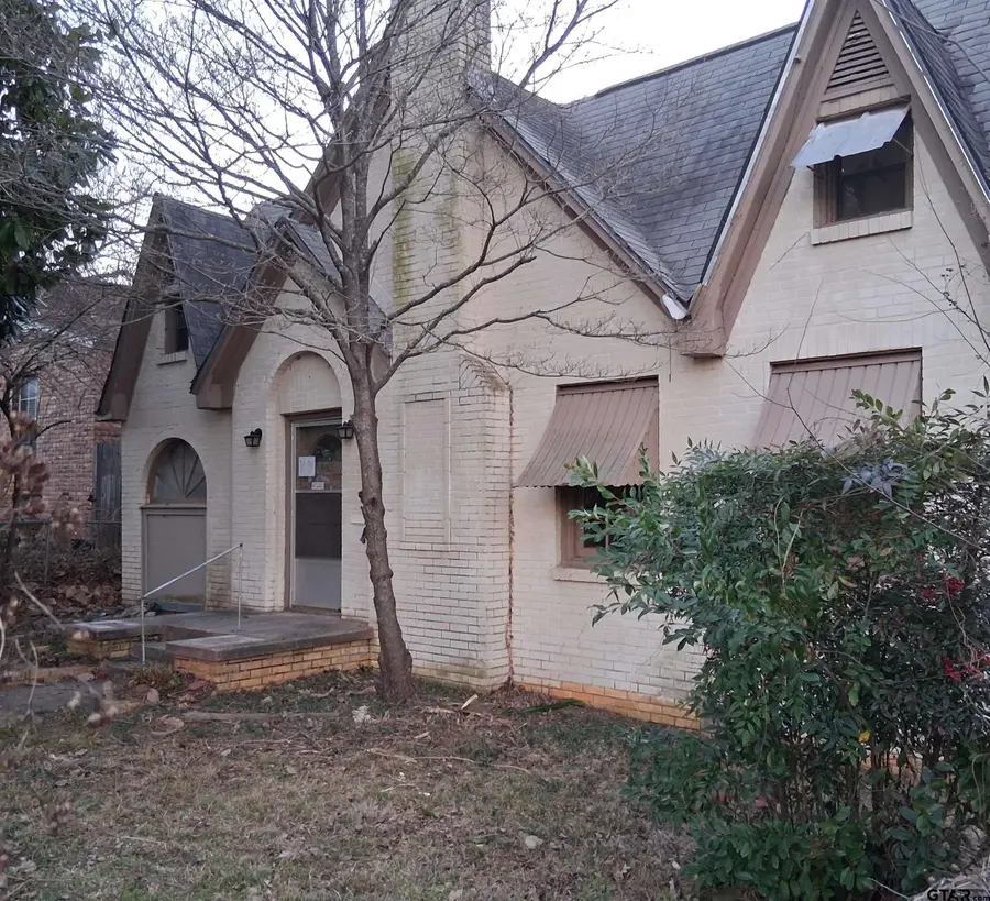 805 S Glenwood Boulevard, Tyler, TX 75701 - #2