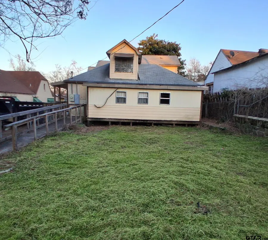 805 S Glenwood Boulevard, Tyler, TX 75701 - #3