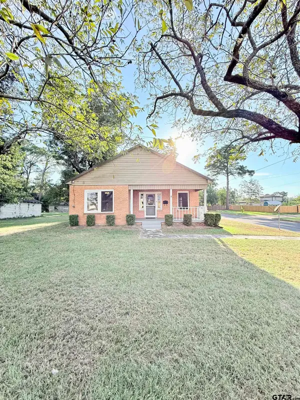 1501 Crockett Rd, Palestine, TX 75801