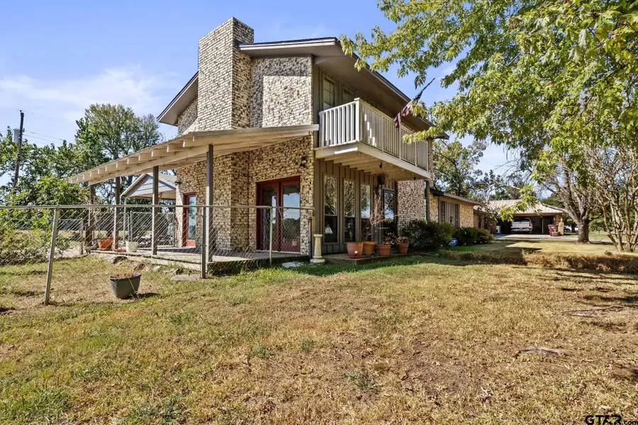 600 W 12th St, Clarksville, TX 75426 - #3
