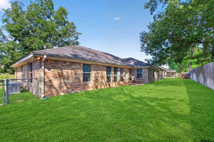 445 Crystal Ave, Rusk, TX 75785 - #2