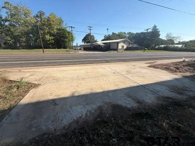 1410 W Duval, Troup, TX 75789 - #2