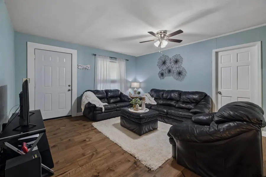 411 N Richardson St., Grand Saline, TX 75140 - #2