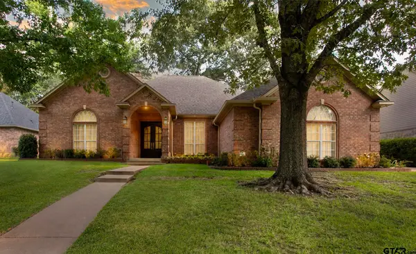 1413 Holly Creek Drive, Tyler, TX 75703