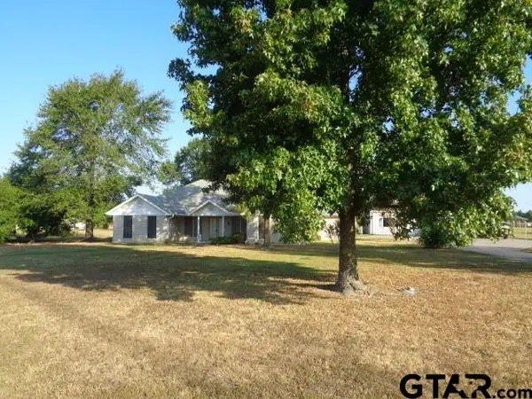 1064 W Fm 515, Winnsboro, TX 75494