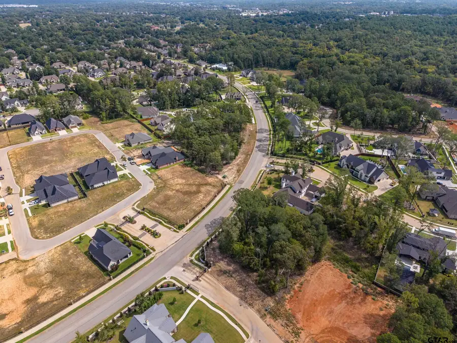 1912 Magnollia Trl, Tyler, TX 75703 - #2