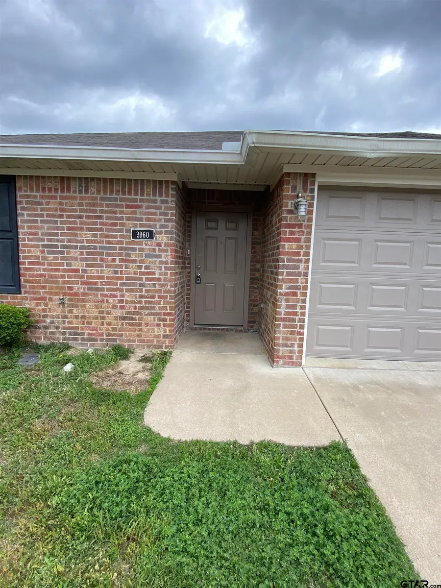3960 Cottage Dr, Tyler, TX 75701 - #2