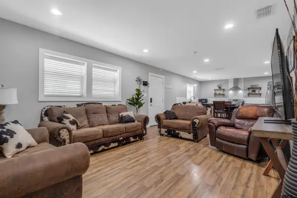 6792 N State Highway 19, Emory, TX 75440
