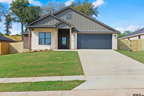 16514 Crossing Circle, Lindale, TX 75771