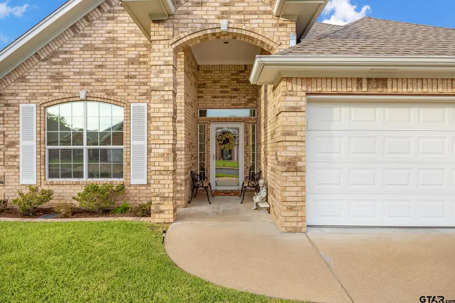 1915 Hollyglen, Tyler, TX 75703 - #3