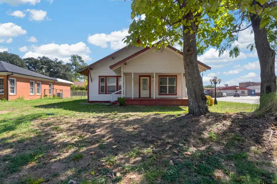 201 N Henry Street, Lindale, TX 75771 - #2
