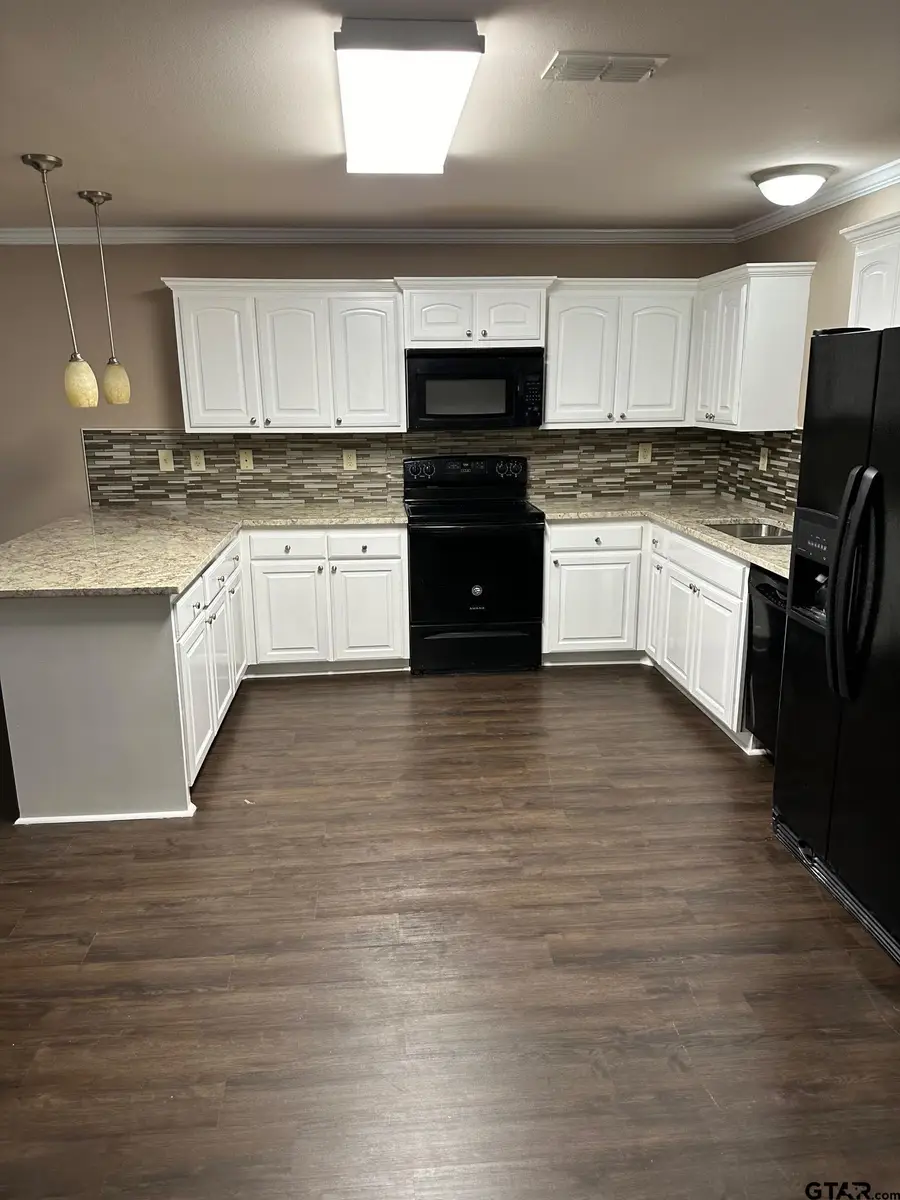 325 Princess Pl, Tyler, TX 75704 - #2