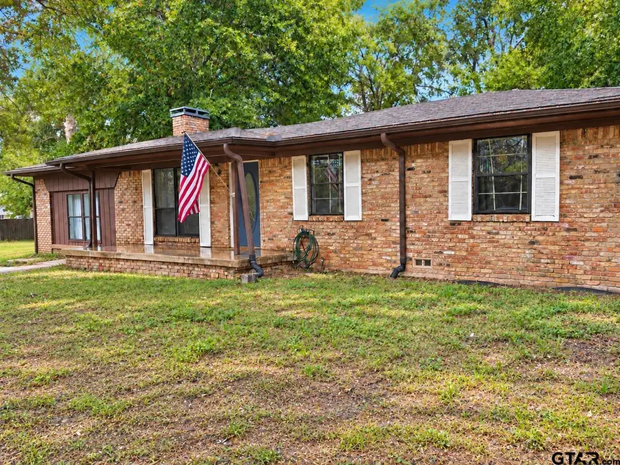 700 Francis St, Hawkins, TX 75765 - #2