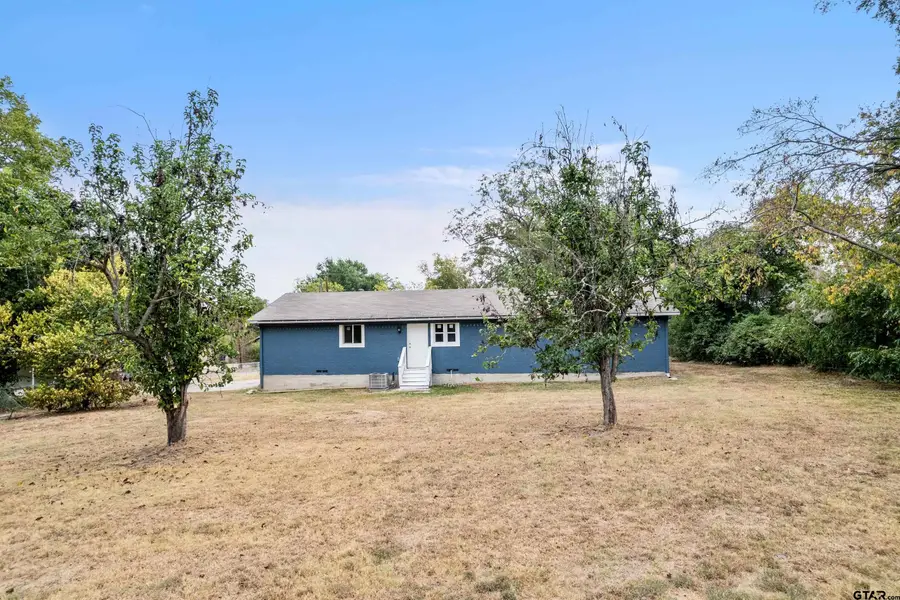 208 Miller Street, Mount Vernon, TX 75457 - #2