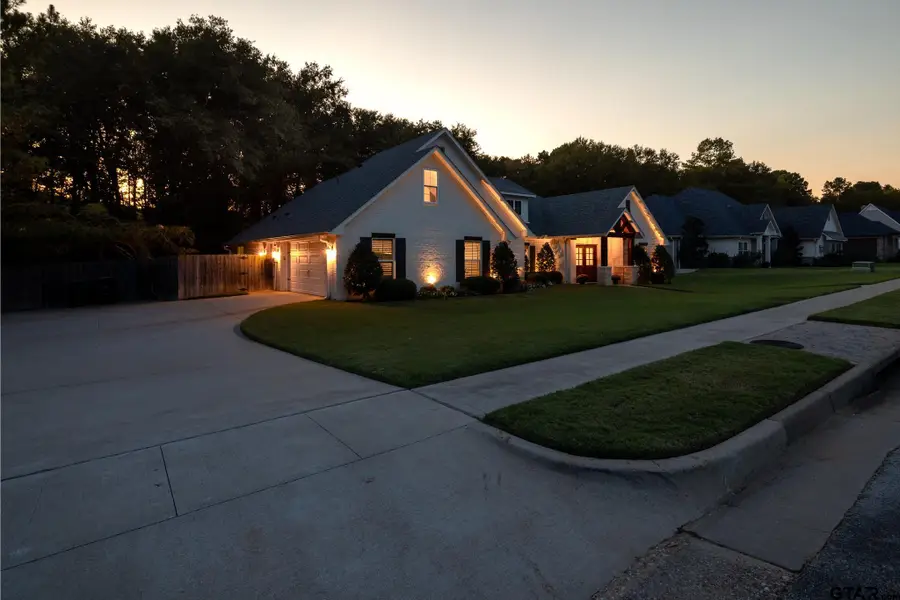 9465 Cherokee Trl, Tyler, TX 75703 - #3