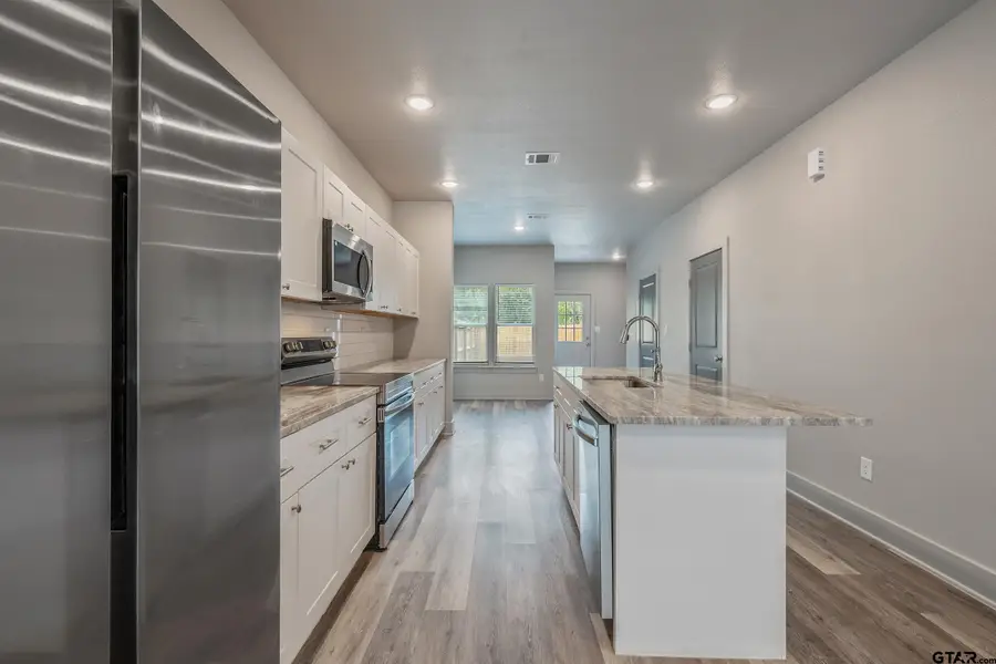 136 Belcher St., Mineola, TX 75773 - #3