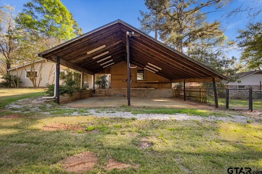 207 Grass Knoll Drive, Hideaway, TX 75771 - #2