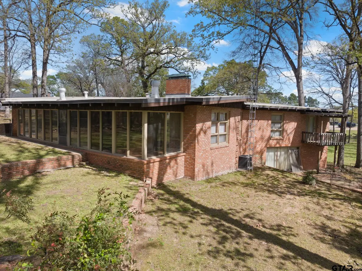 101 Bluebird St, Mount Pleasant, TX 75455 - #1