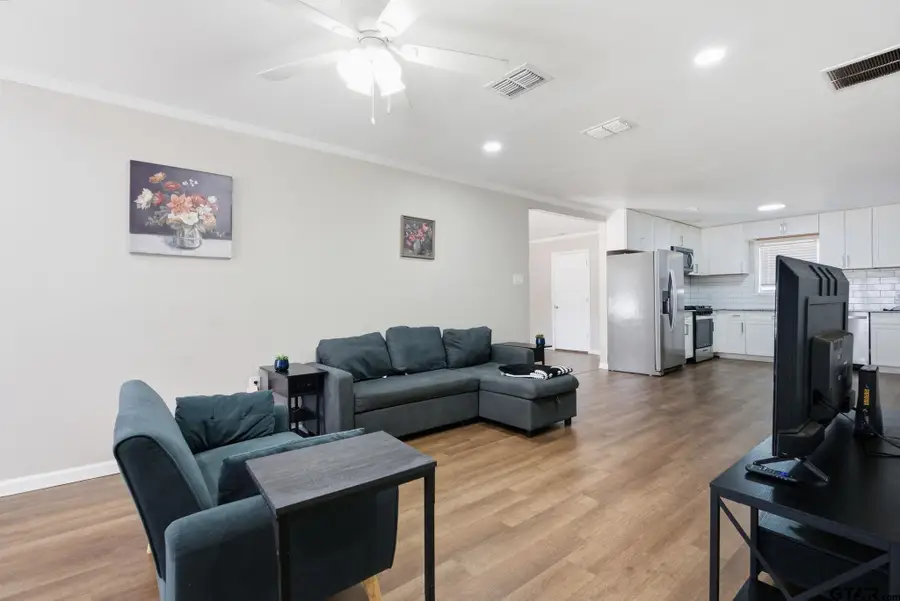 1425 Dogwood St, Tyler, TX 75701 - #3
