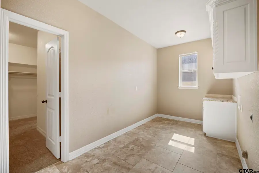 7726 Cherryhill Dr, Tyler, TX 75703 - #3