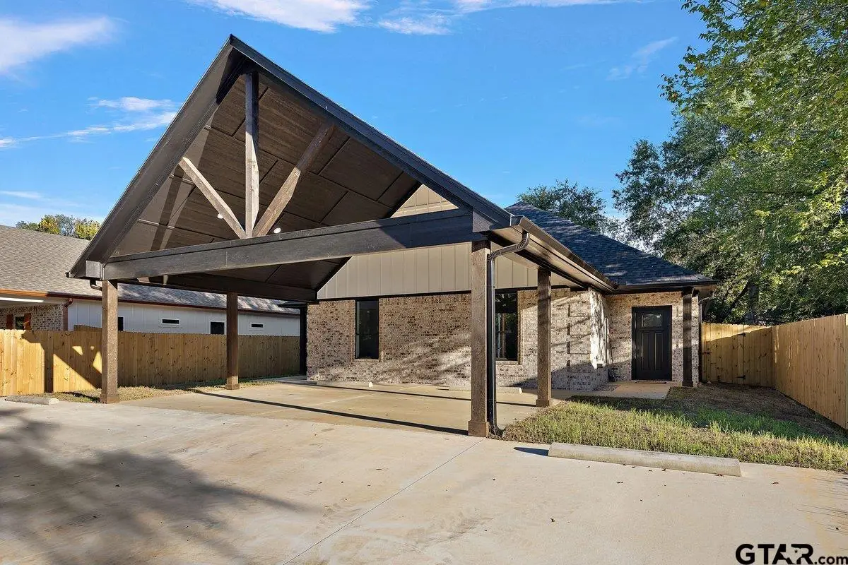 834 Devereaux St, Jacksonville, TX 75766 - #1