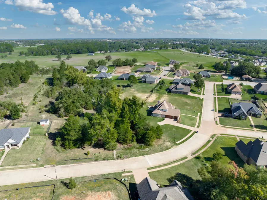 1601 Courtland Ln, Lindale, TX 75771 - #2
