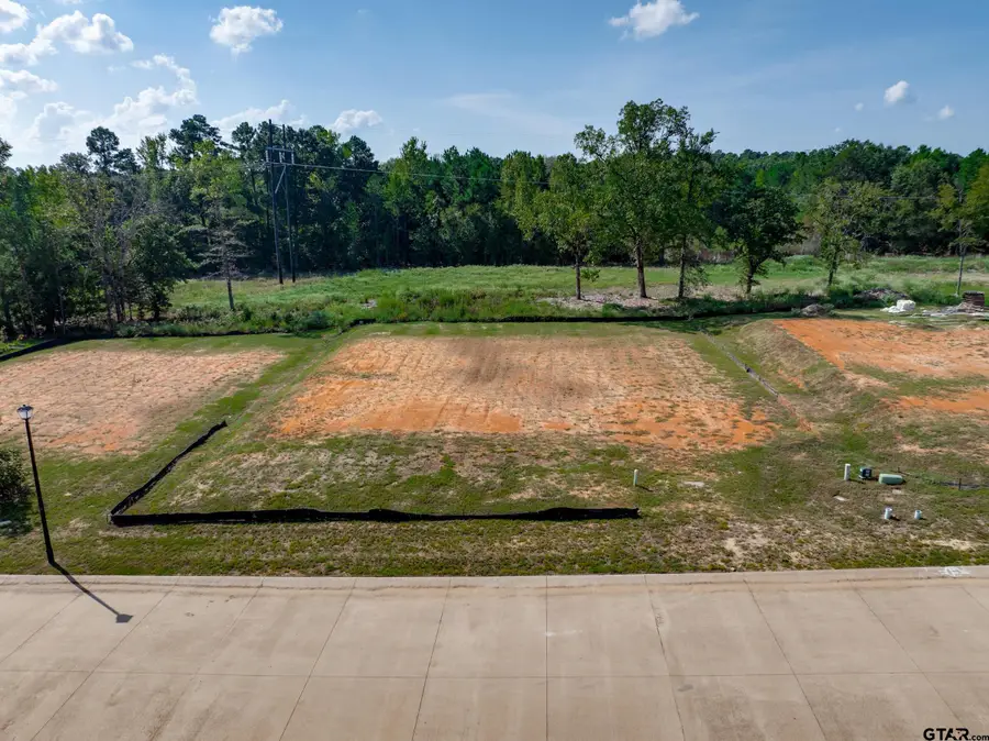 1608 Courtland Ln, Lindale, TX 75771 - #2