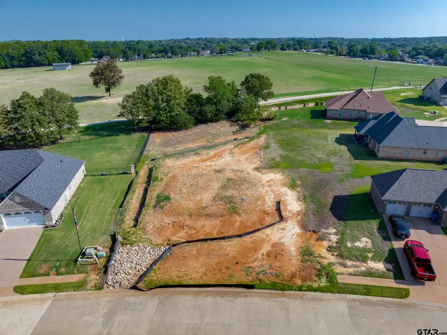 409 Corrigan Trails Blvd, Lindale, TX 75771 - #2