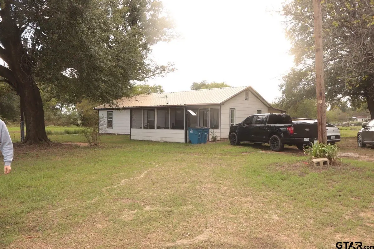 308 S Leagueline Rd, Trinidad, TX 75163 - #1