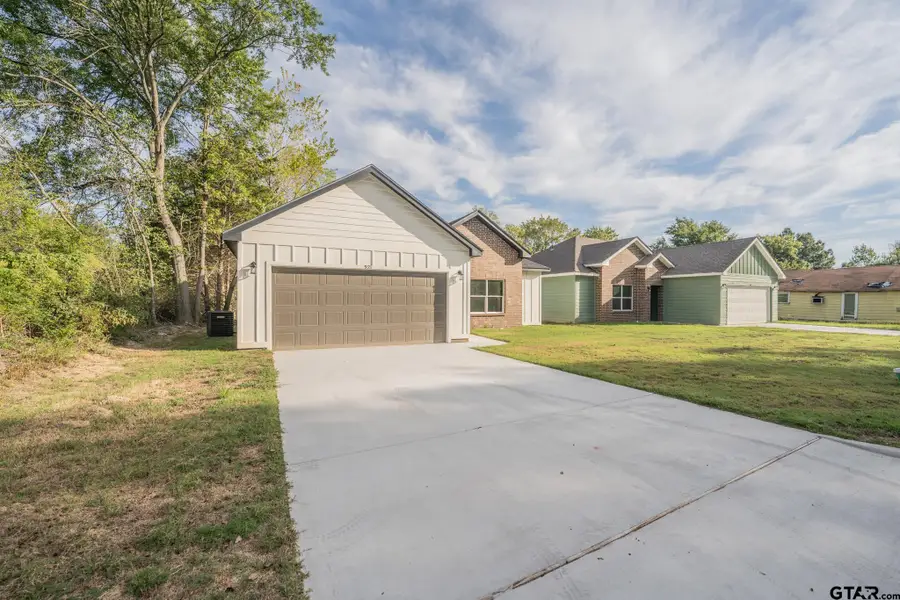921 Putham Street, Sulphur Springs, TX 75482 - #3