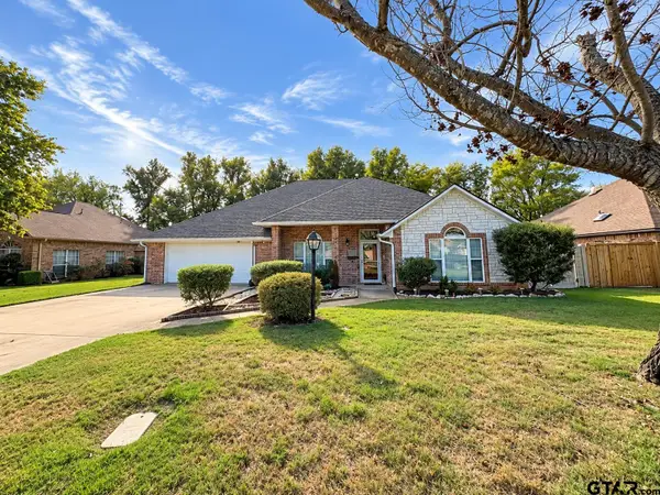 1018 Samuel Ln., Mount Pleasant, TX 75455