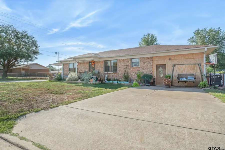 134 Laura Street, Mineola, TX 75773 - #2