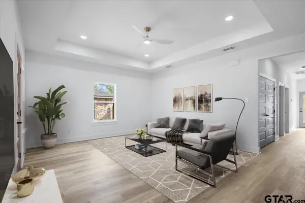 228 S Fenton Ave., Tyler, TX 75702
