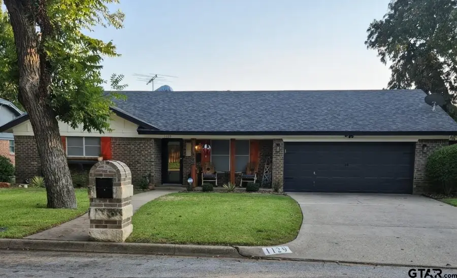 1129 Henson Dr, Hurst, TX 76058 - #3