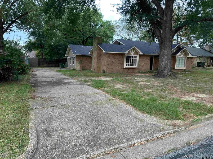 6213 Huntington Dr, Tyler, TX 75703 - #2