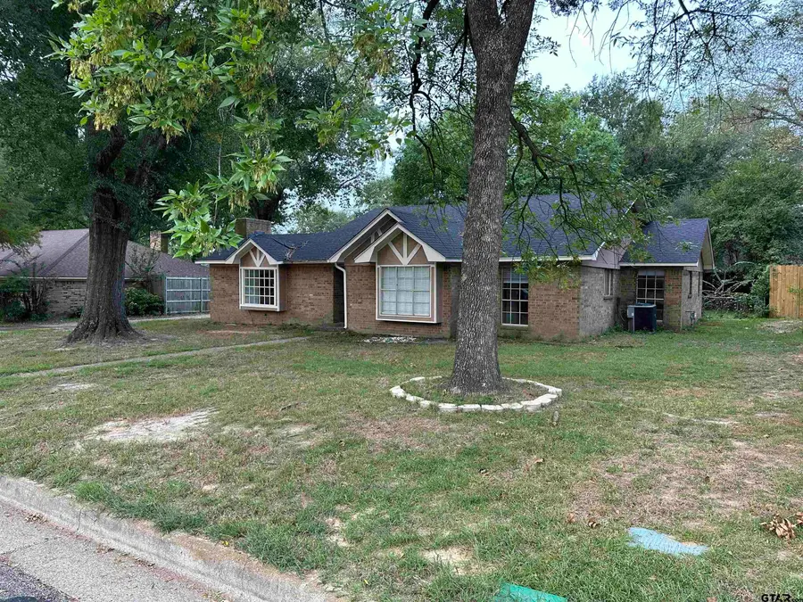 6213 Huntington Dr, Tyler, TX 75703 - #3