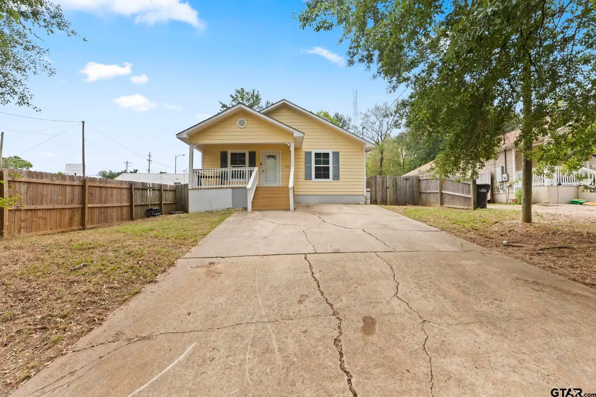 205 Lomond Ave, Longview, TX 75601 - #1