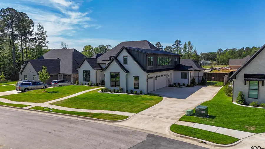 1572 Maple Circle, Tyler, TX 75703 - #3